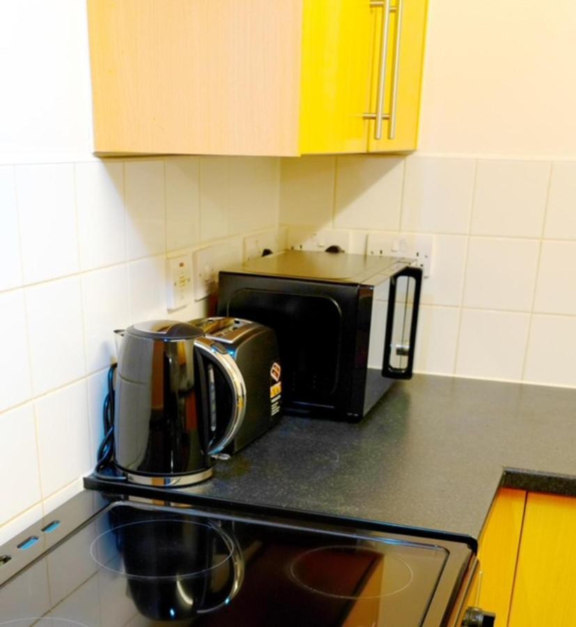 1 Bed - Sleeps 2 - 7 Min Walk To Hackney Station Apartment Лондон Екстериор снимка